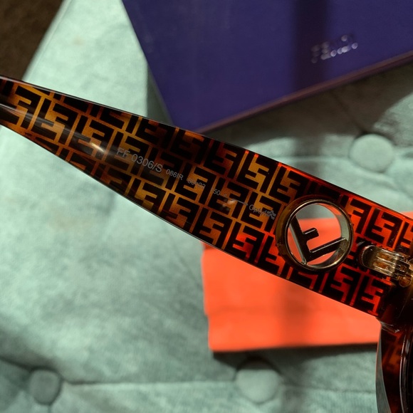 Fendi FF 0306/S 086 Sunglasses in Dark Havana - Picture 5 of 8